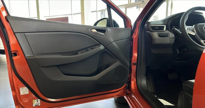Renault Clio cena 98600 przebieg: 10, rok produkcji 2024 z Zwoleń małe 154